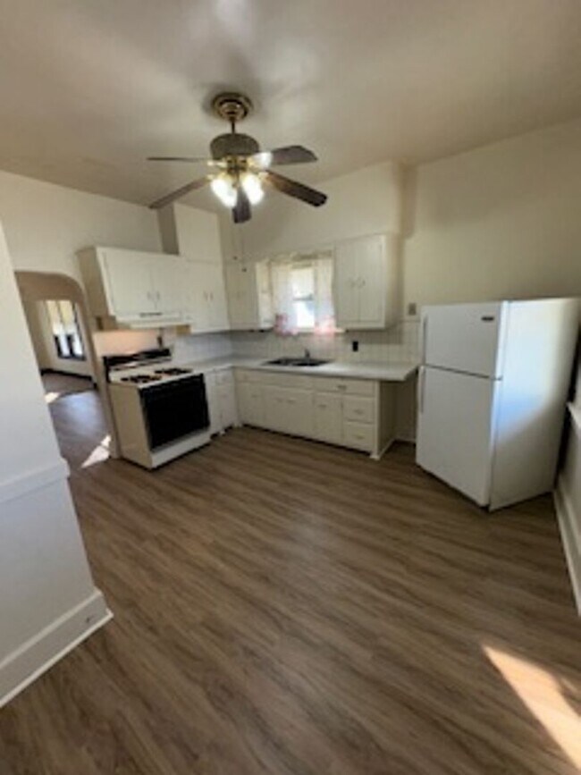 Photo - 804 E Virginia St