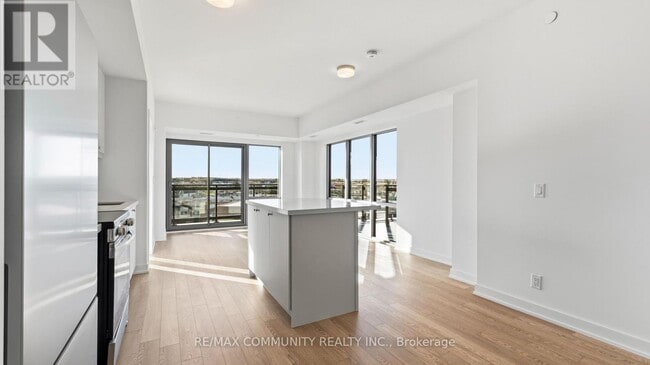 Photo - 51 Clarington Blvd Unit 807