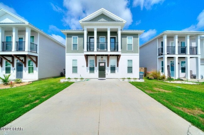 430 Raven Ln