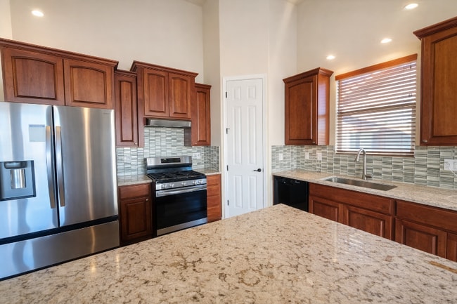 Photo - 515 Andrew Dr