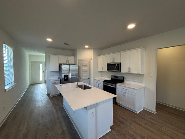 Photo - 305 Fremont Dr