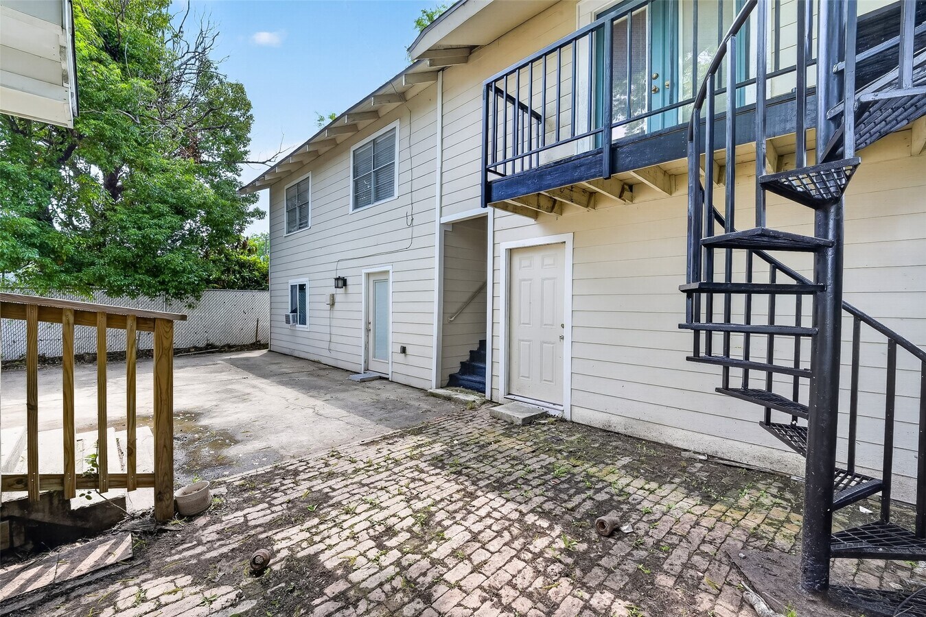 Photo - 6832 Avenue I