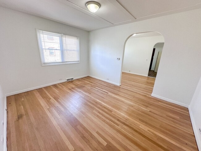 Photo - 703 Spencer St NE Unit Apt 1