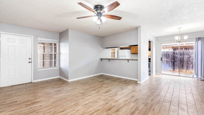 Photo - 5204 Gawain Dr