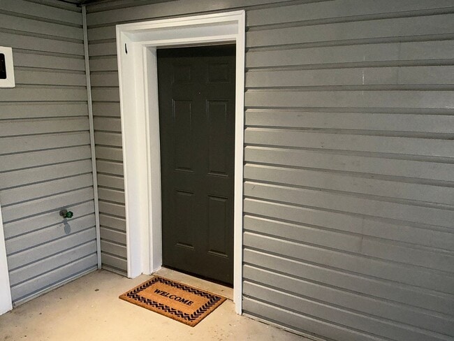 Photo - Beautiful 3BR 2BA condo located in the Dec...