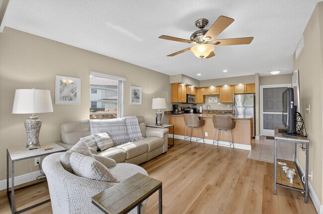 Photo - 451 Greensward Ln Unit 104-B