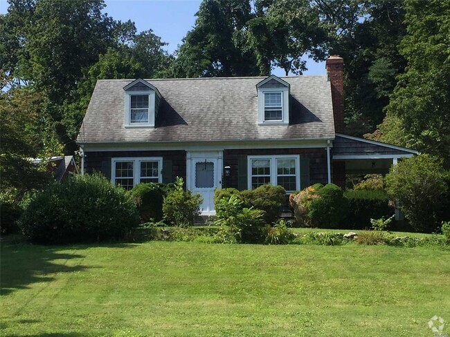 Building Photo - 24 Gnarled Hollow Rd Rental