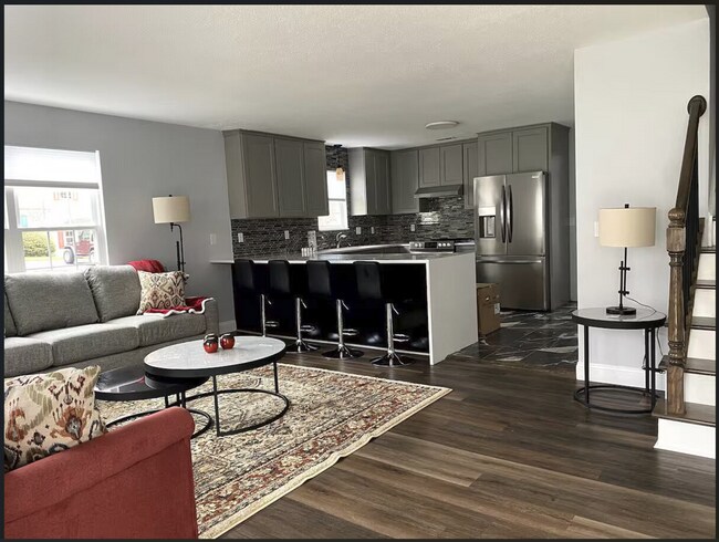 Photo - 3 Bedroom 3 Bathroom - Short Term Lease