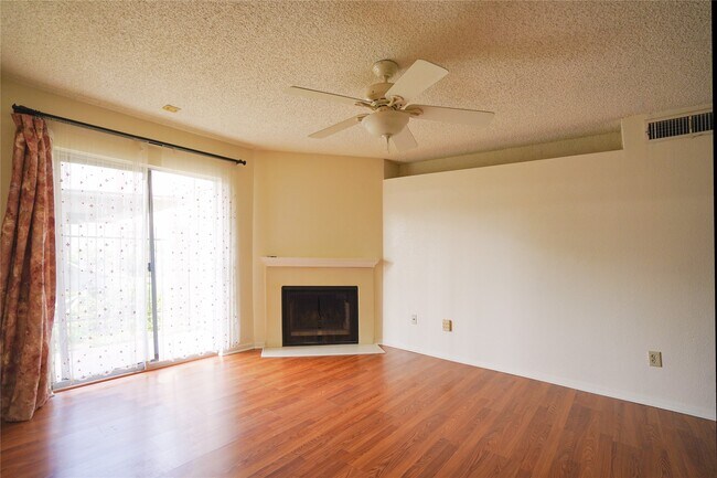 Photo - 2121 Hepburn St Unit 716