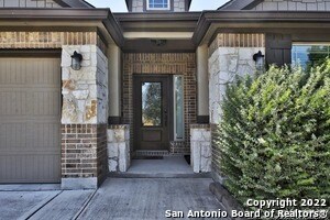 Photo - 703 Decathlon St
