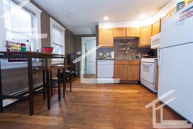 Photo - 9 Wadsworth St Unit 1
