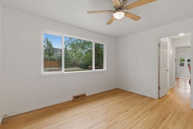 Photo - 8111 E Briarwood Blvd