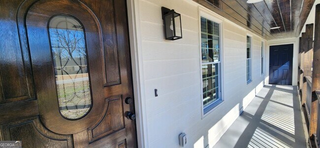 Photo - 1390 White Oak St SE