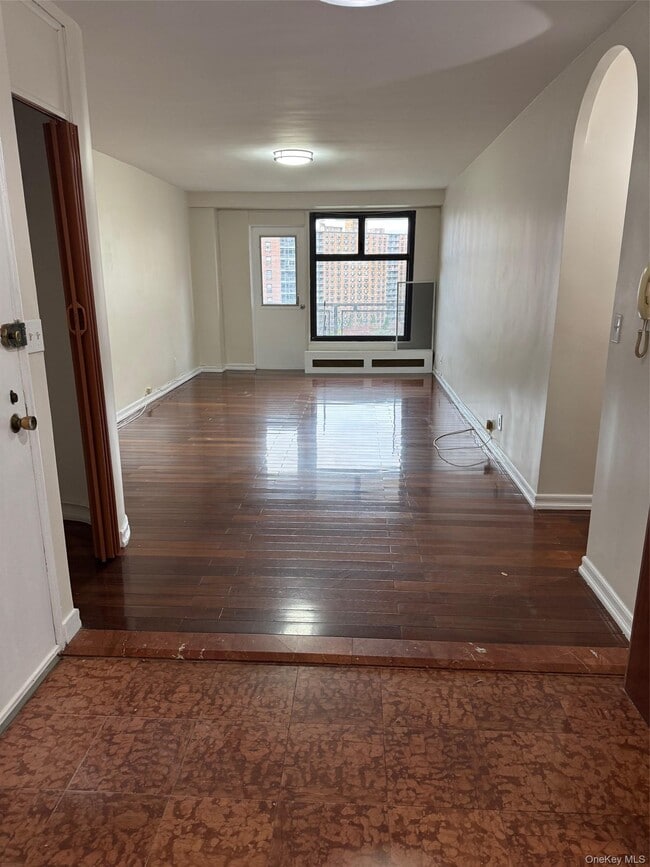 Photo - 61-45-61-98 98th St Unit 10L