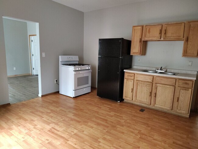 Photo - 2425-27 W Greenfield Ave Unit 2427
