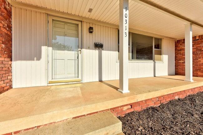 Photo - 10313 Whitehaven Rd