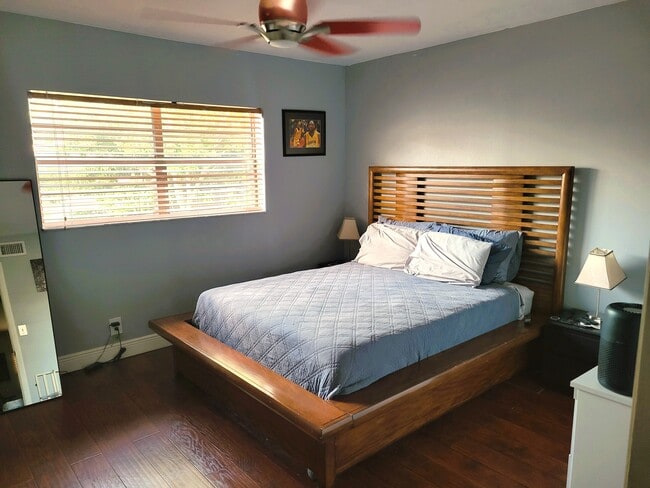 Building Photo - 4617 NW 9th Dr