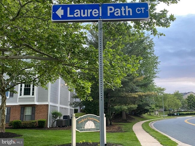 Building Photo - 23 Laurel Path Ct Unit 6-23