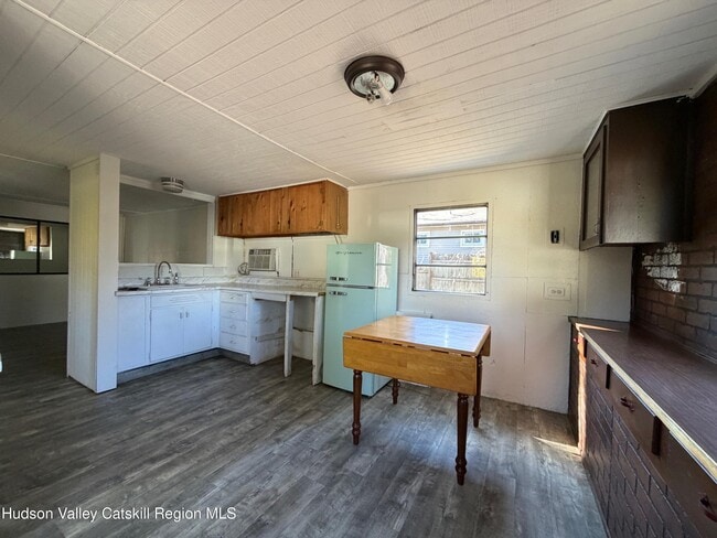 Photo - 384 Glenerie Blvd