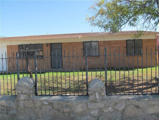 Photo - 5717 Dalhart Dr Casa