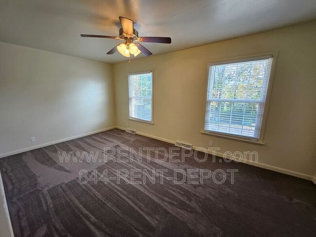 Photo - 7101 Pinehurst Dr