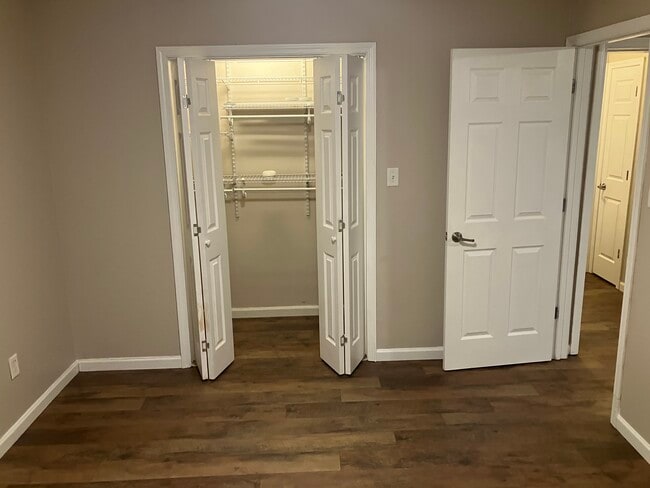 Master BR-2 - 237 Camelot Dr Unit 237-B