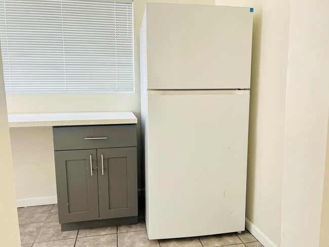 Photo - Floral Dr. Unit 4338 1/2 Floral Dr