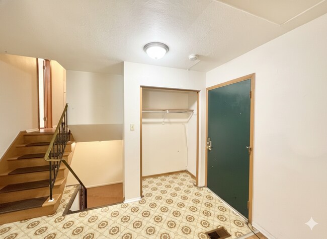 Photo - 106 Greenbrier Dr