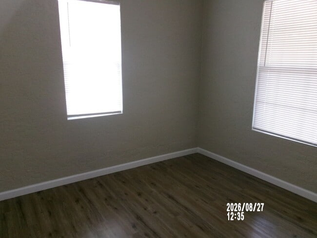 Photo - 306 NW Bell Ave