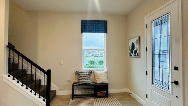 Photo - 16956 Hamlin Vw St