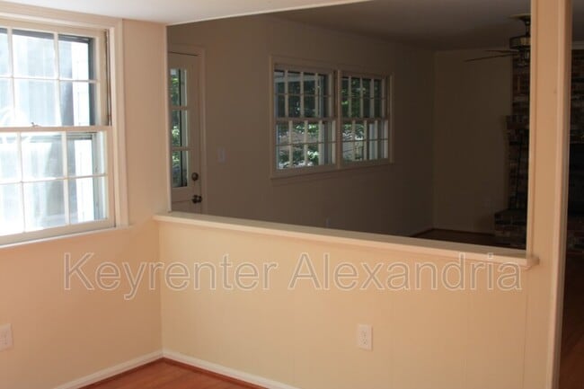 Photo - 13013 Caton Pl