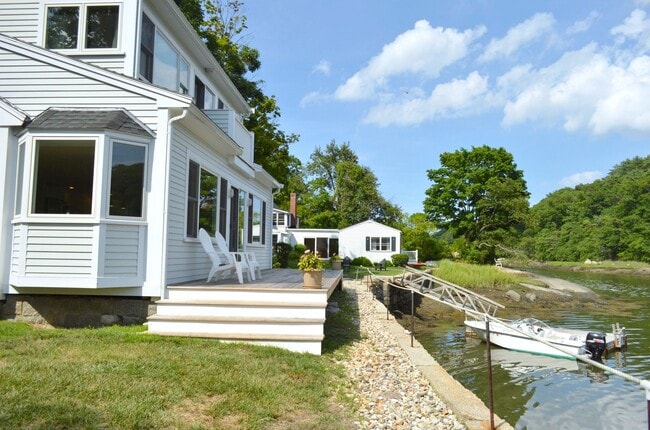 Annisquam Rental on the Water: Chester Square - Annisquam Rental on the Water: Chester Square