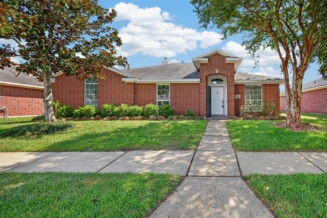 Photo - 15307 Flemington Ave