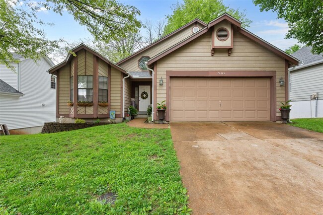 Photo - 510 Oaktree Crossing Ct House