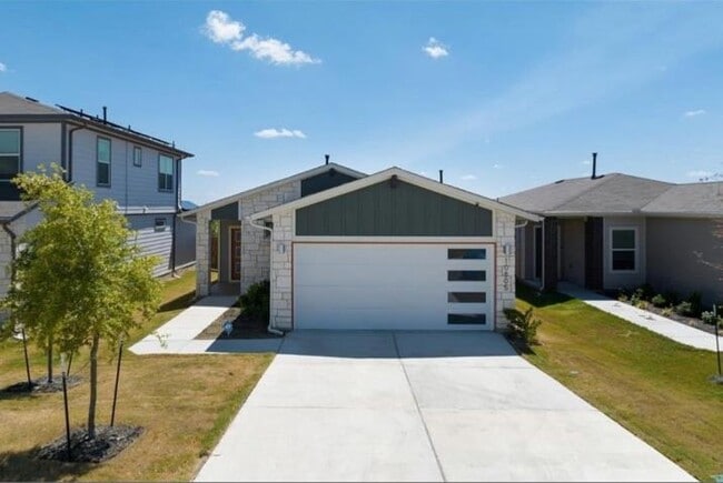 Building Photo - 10805 Meris Ln