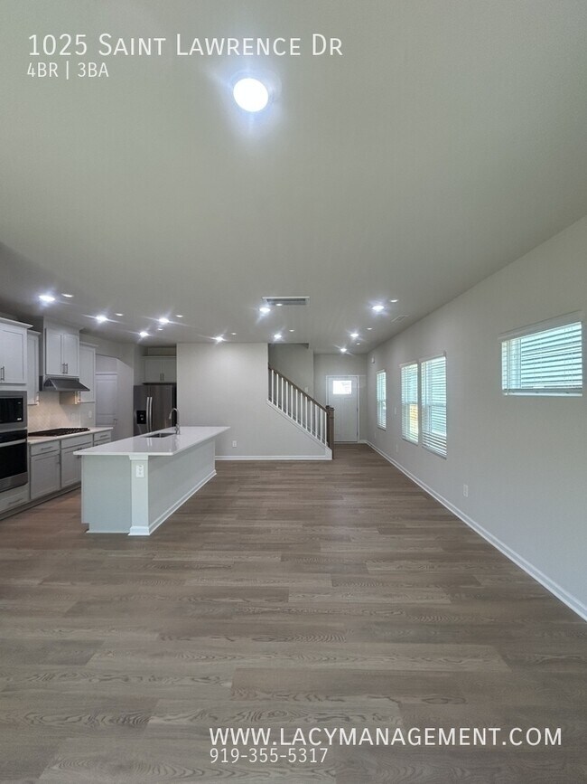 Photo - 1025 St Lawrence Dr