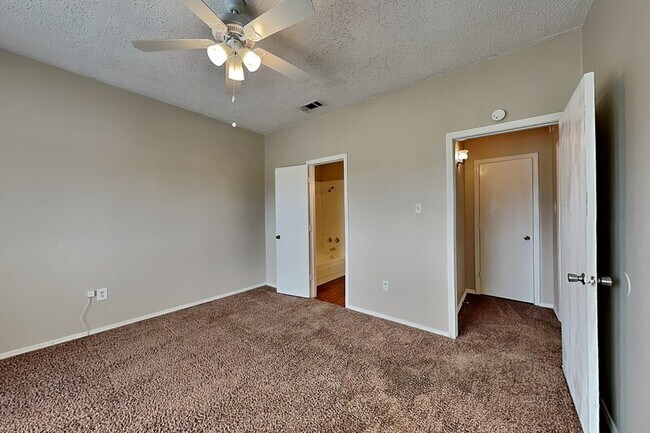 6324 Alissa Dr