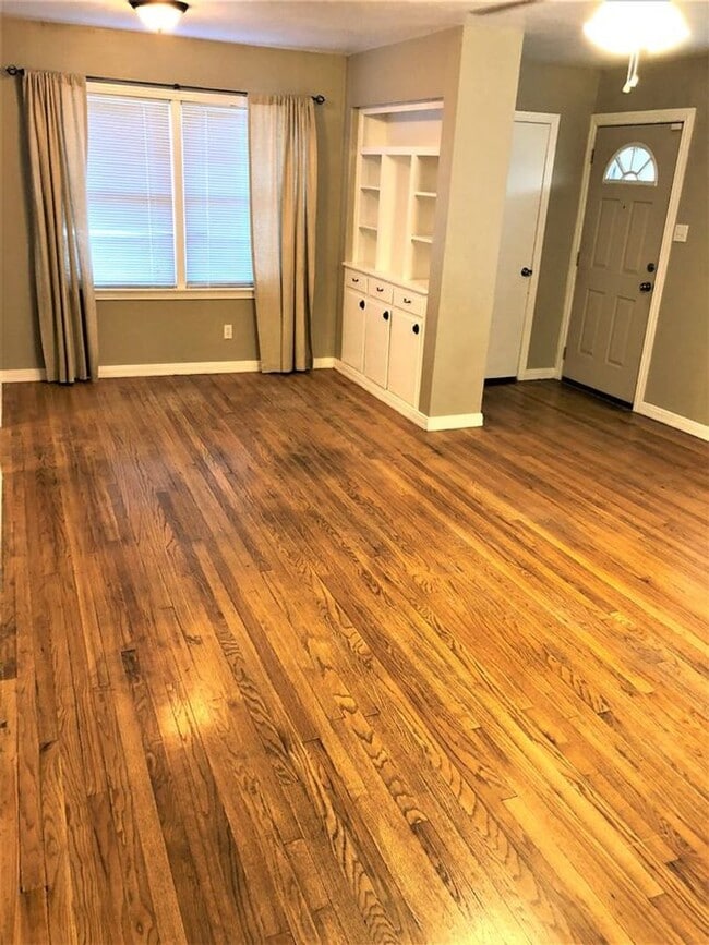 Photo - 3019 42nd St