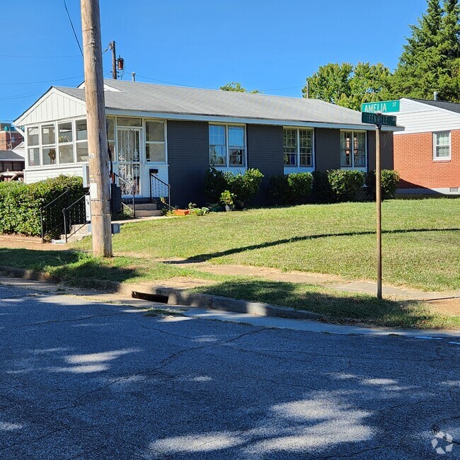 Building Photo - 1204 Greenville Ave Rental