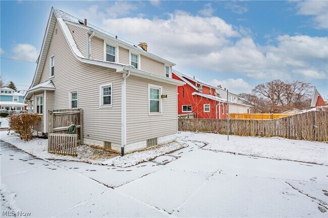 Photo - 535 N Firestone Blvd