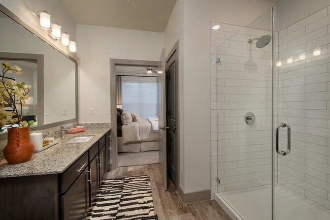 2B Bath 1 lo-res
