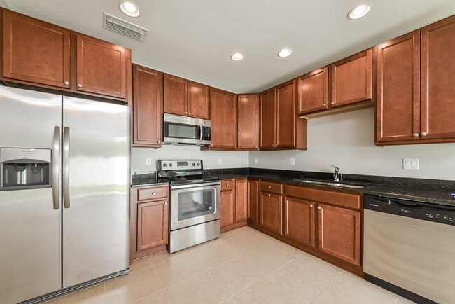 Photo - 3309 13th St E