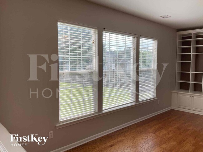 Photo - 2500 Red Birch Dr