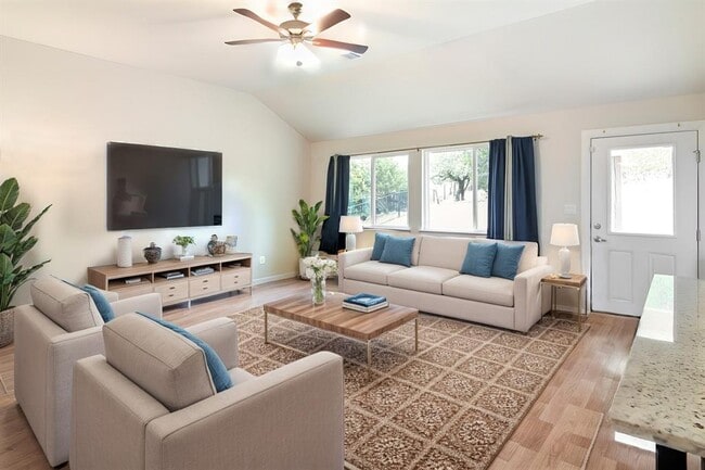 Photo - 21102 Niagara Cove