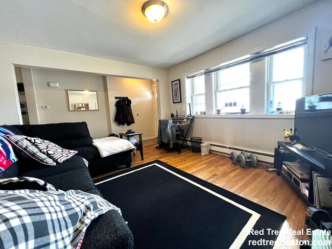 Photo - 678 Bennington St Unit 1