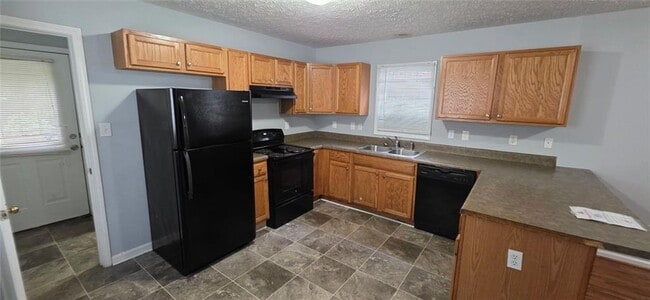 Photo - 688 Smith St SW