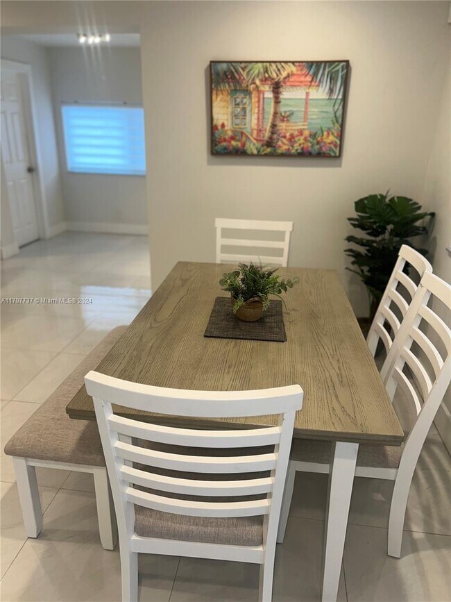 Photo - 272 NW 91st St