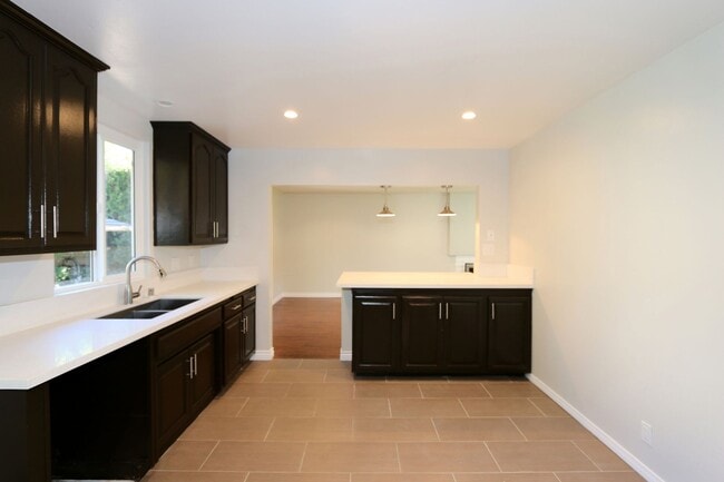12024 Alberta Dr