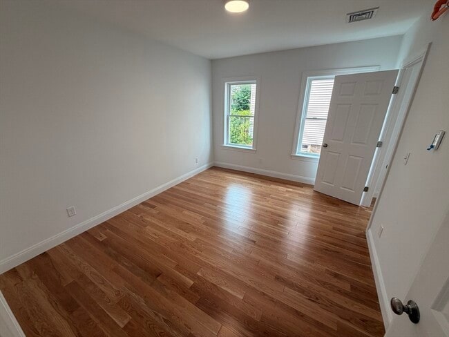 33 Pleasant St Unidad 2