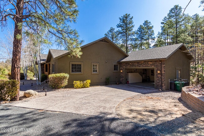 Photo - 820 Bryce Canyon Cir
